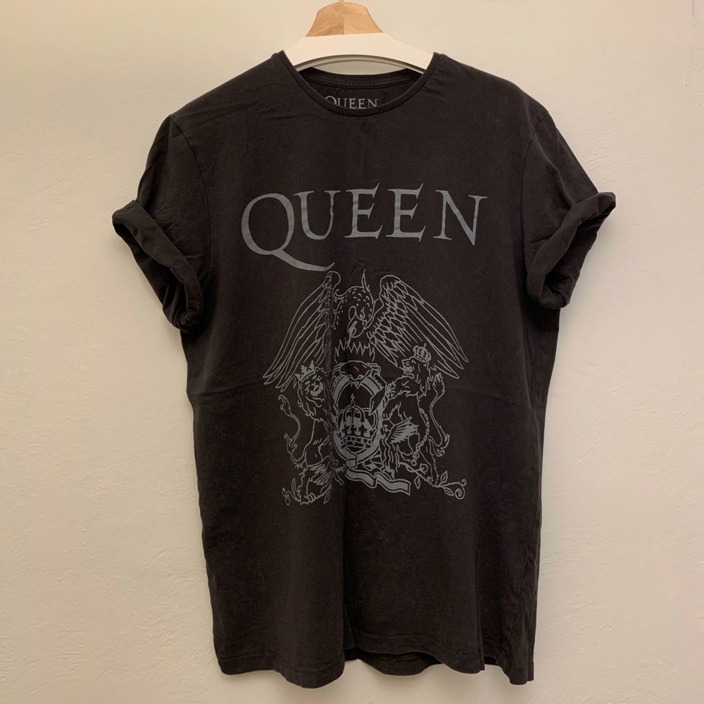Queen Official Merch Dark Gray Band T-Shirt